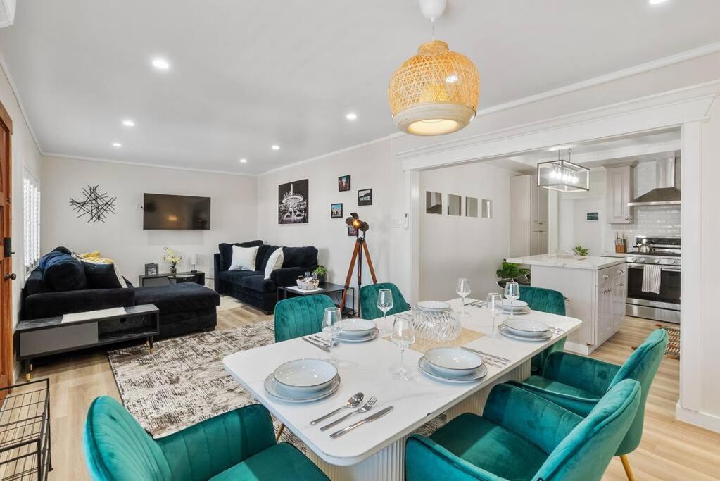 La Hub Nearby Dodgers, Pasadena & Downtown Holiday home